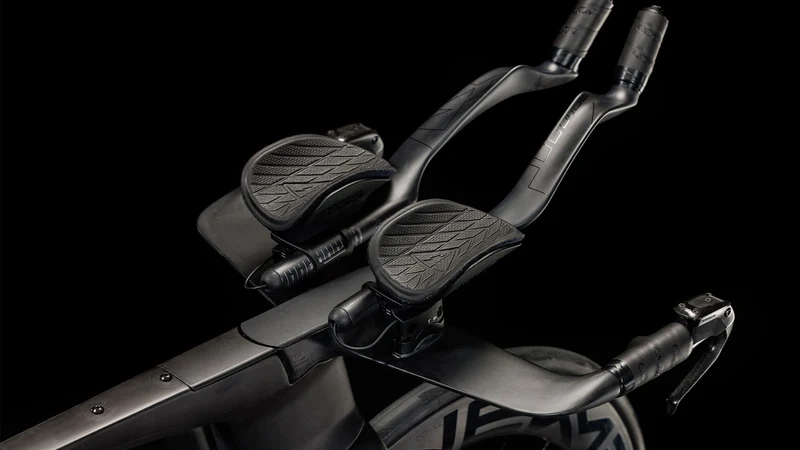 Cube Aerium C:68X SLX Triathlonrad Diamant 28" carbon´n´black