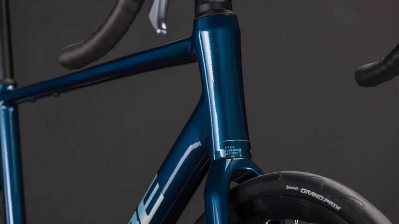 Cube Attain Pro Rennrad Diamant 28" nautica´n´prism
