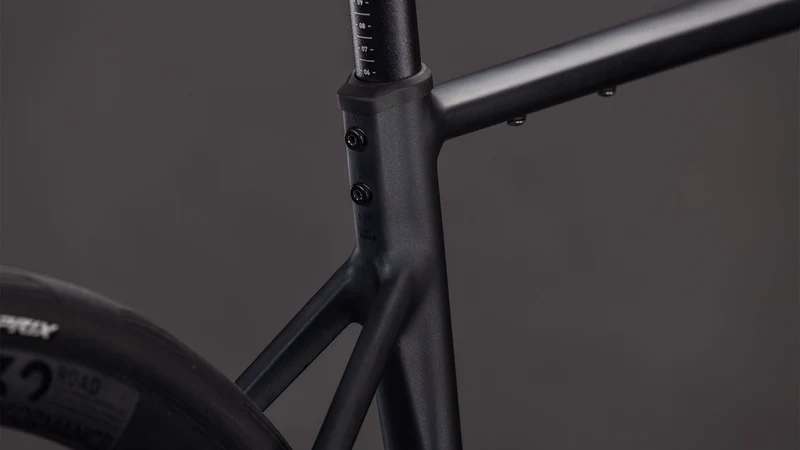 Cube Attain SLX Rennrad Diamant 28" coal ´n´ prism