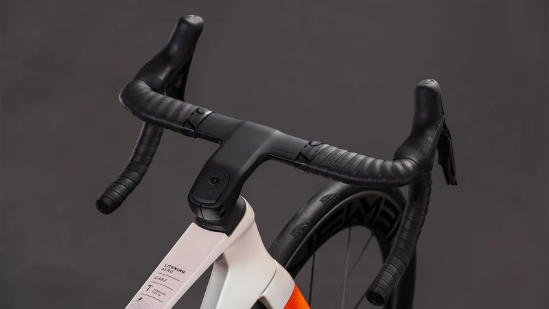 Cube Litening Aero C:68X SLT Rennrad Diamant 28" teamline