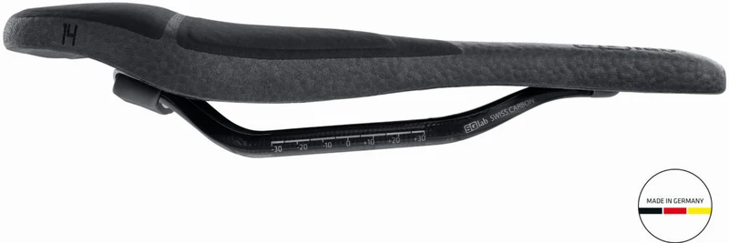SQlab 611 Infinergy® Ergowave active 2.1 Carbon Sattel schwarz