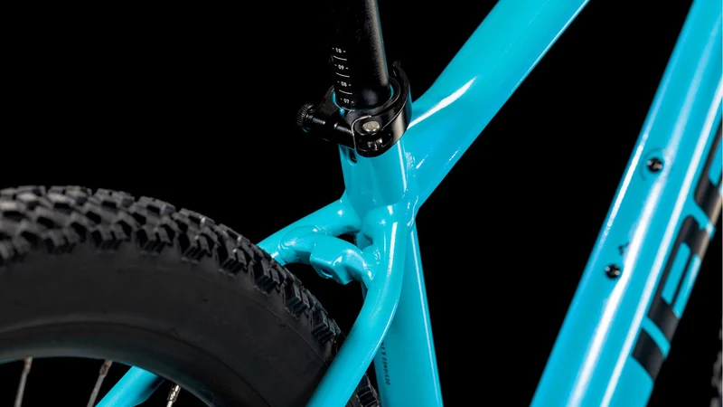 Cube Aim Race MTB-Hardtail Diamant swimmingpool´n´black