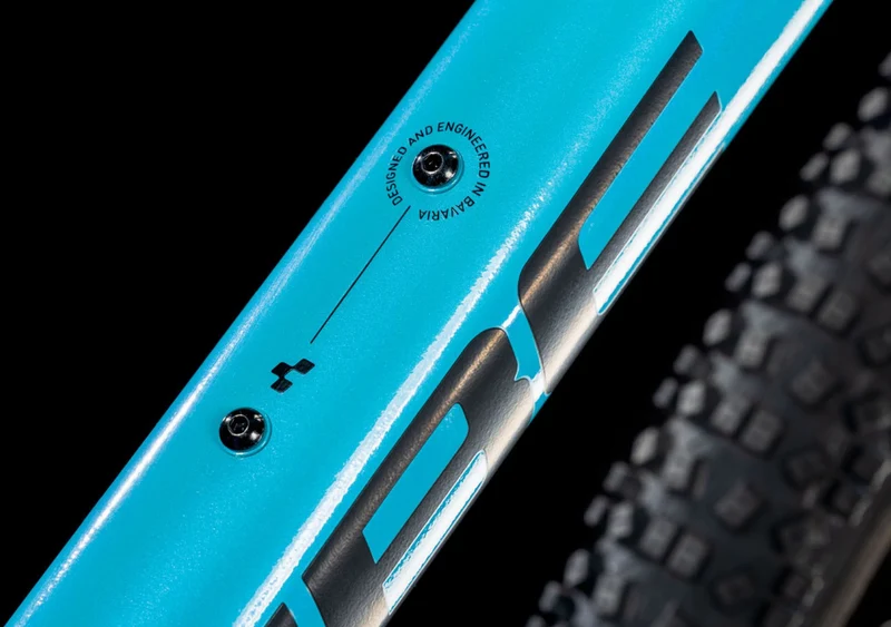 Cube Aim Race MTB-Hardtail Diamant swimmingpool´n´black