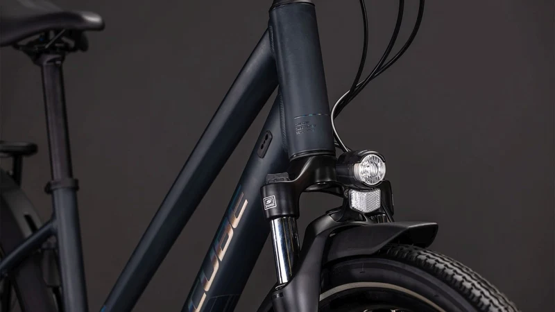 Cube Touring One Trekkingrad Trapeze 28" night´n´chrome