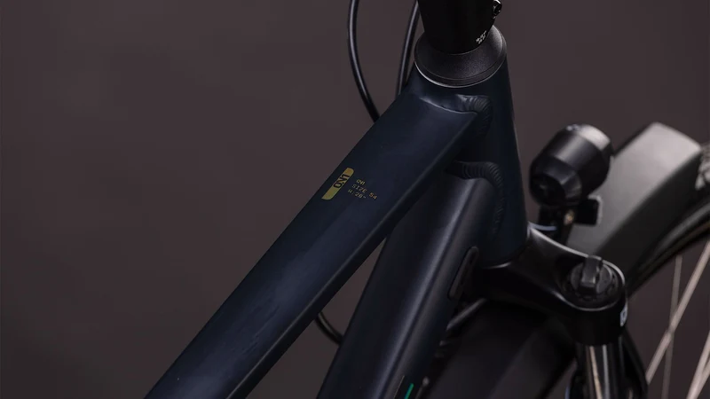 Cube Touring One Trekkingrad Diamant 28" night´n´chrome