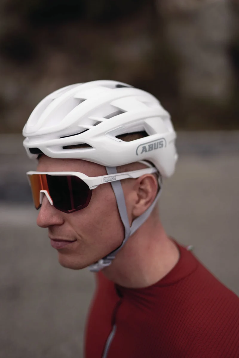 Abus AirBreaker 2.0 Mips Rennrad-Helm graphite silver