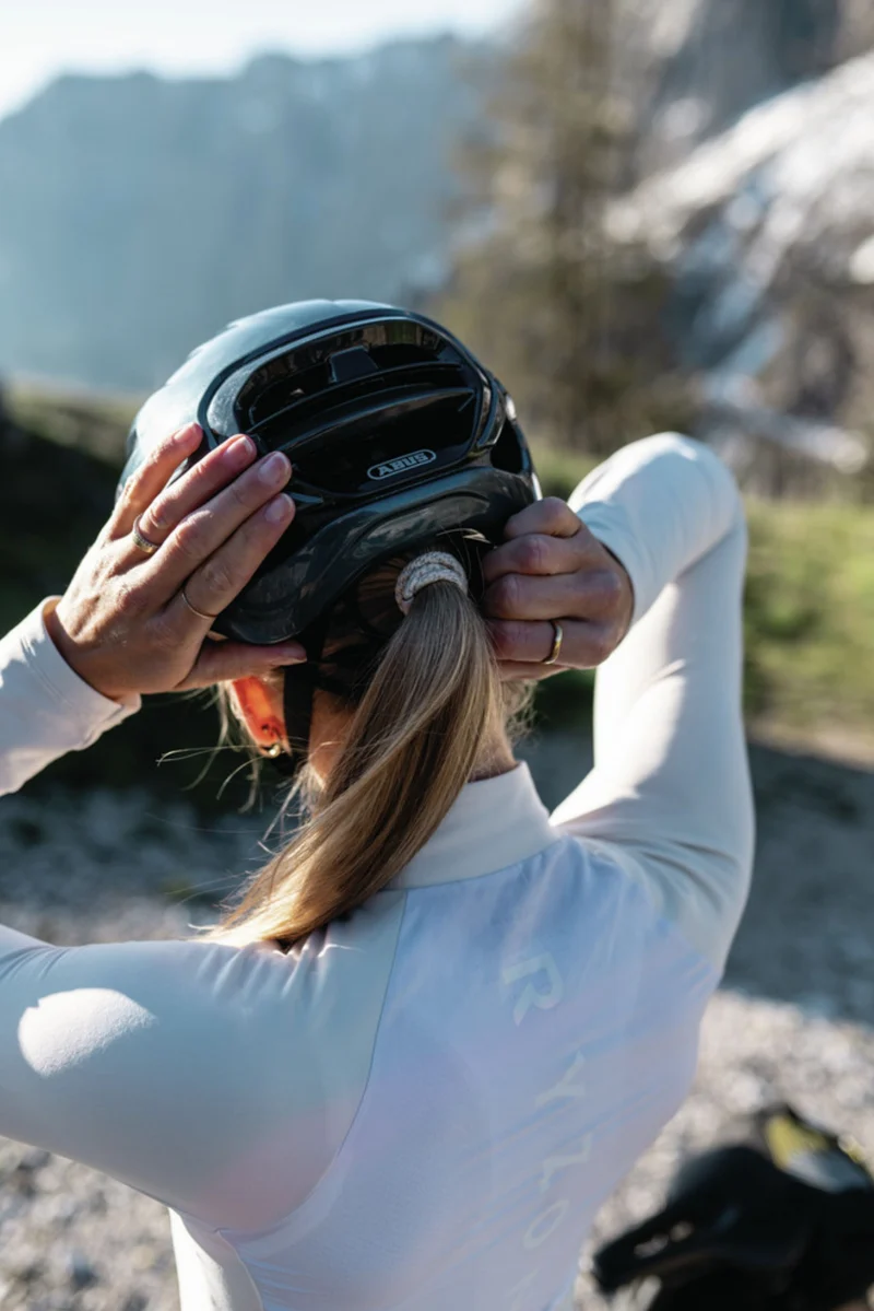 Abus Taipan Rennrad-Helm shiny white