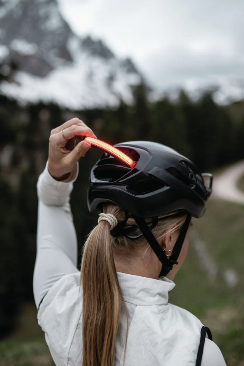 Abus Taipan LED Rennrad-Helm shiny white