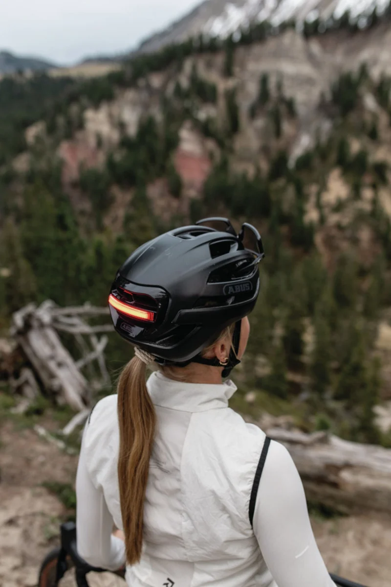 Abus Taipan LED Rennrad-Helm shiny white