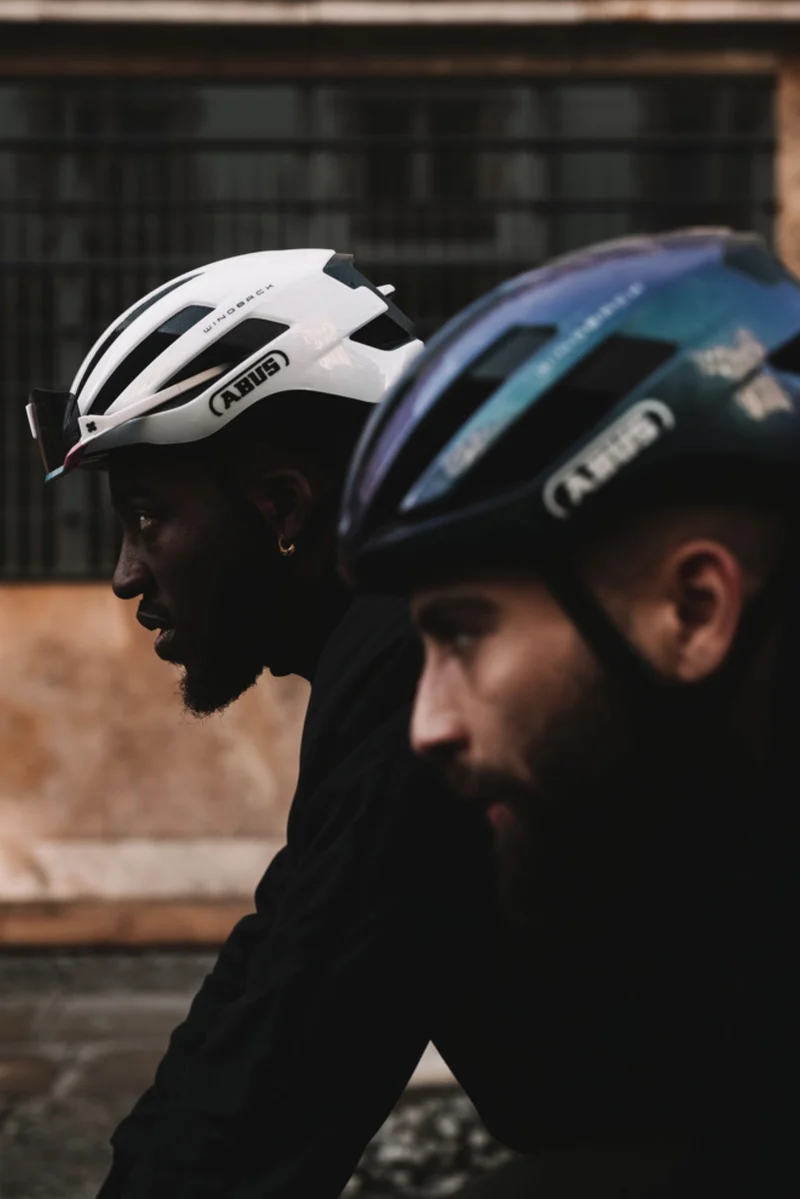Abus WingBack Rennrad-Helm velvet black