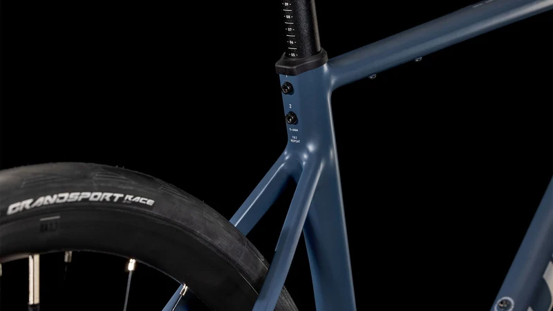 Cube Attain Pro Rennrad Diamant 28" nightflight´n´grey