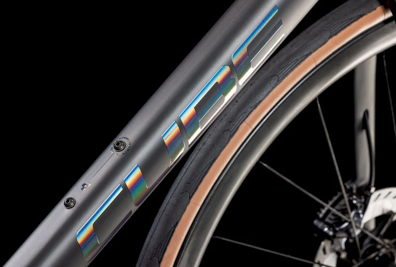 Cube Attain C:62 SLT Rennrad Diamant 28" carbon´n´rainbow
