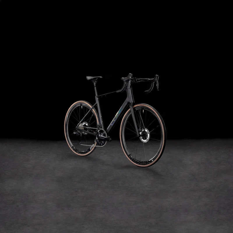 Cube Attain C:62 SLT Rennrad Diamant 28" carbon´n´rainbow