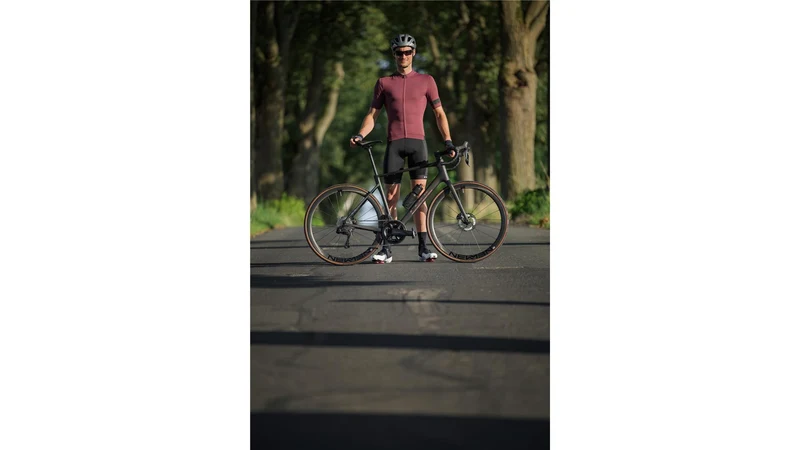 Cube Attain C:62 SLT Rennrad Diamant 28" carbon´n´rainbow