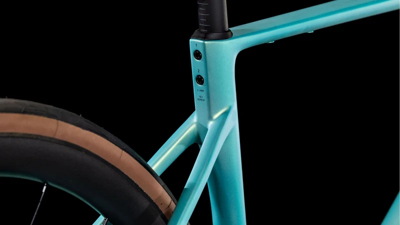 Cube Attain C:62 SLX Rennrad Diamant 28" lagoon´n´black