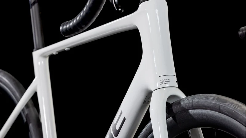 Cube Attain C:62 SLX Rennrad Diamant 28" cotton´n´black