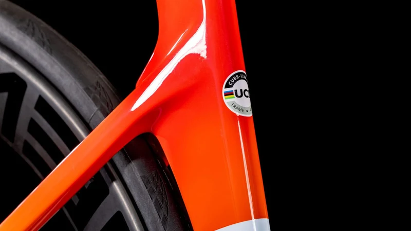 Cube Litening Aero C:68X Race Rennrad Diamant 28" teamline