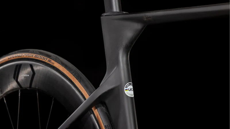 Cube Litening Aero C:68X Race Rennrad Diamant 28" blackline