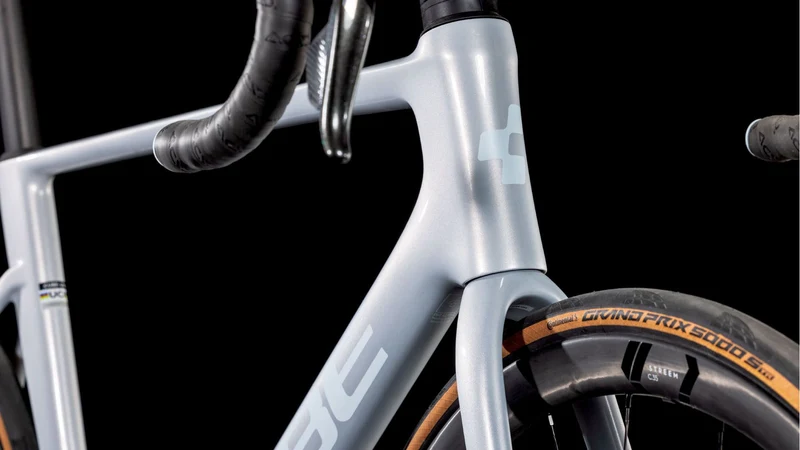 Cube Litening Air C:68X Pro Rennrad Diamant 28" foggrey´n´white