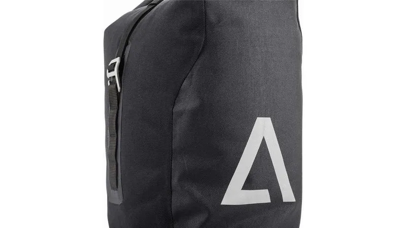 ACID TRAVLR Gepäckträgertaschen 15 black