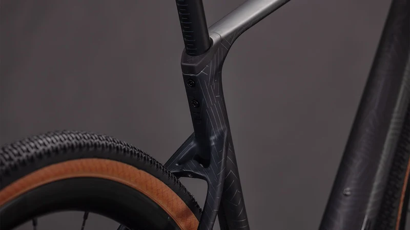 Cube Nuroad C:62 EXC Gravelbike Diamant 28" carbon´n´crisscross