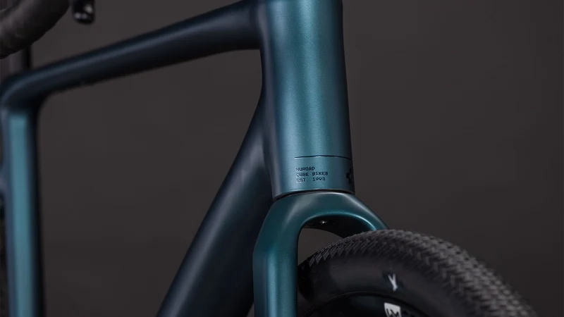 Cube Nuroad Race Gravelbike Diamant 28" royalgreen´n´black