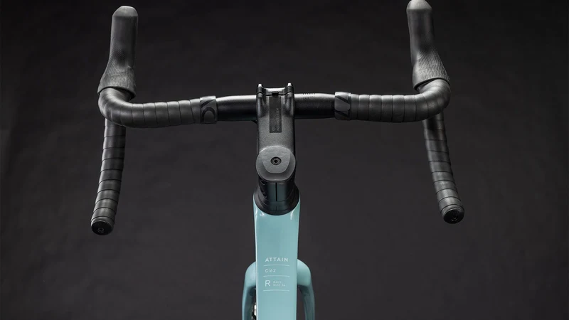 Cube Attain C:62 Race Rennrad Diamant 28" skylightblue´n´cyan