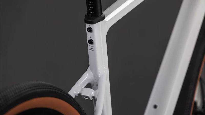 Cube Nuroad EX Gravelbike Diamant cotton´n´grey