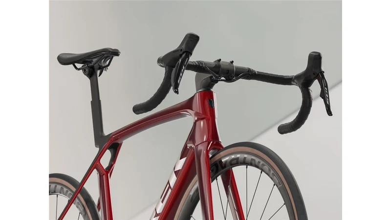 Trek Madone SL 6 Gen 8 Rennrad Diamant 28" crimson