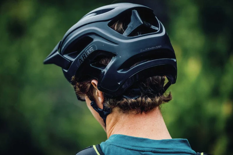 Abus CliffHanger MTB-Helm midnight blue