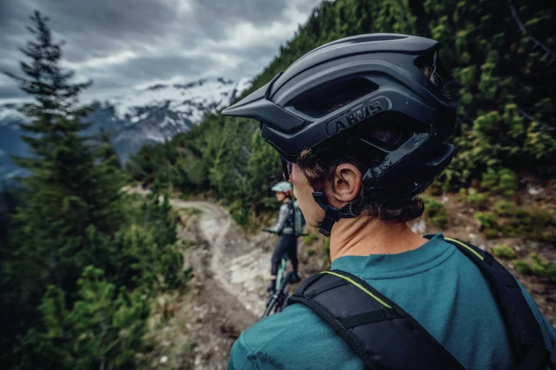 Abus CliffHanger MTB-Helm midnight blue