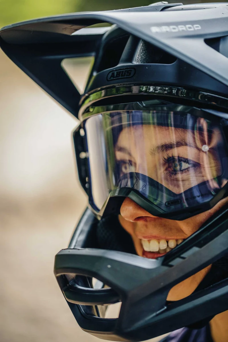 Abus AirDrop Mips Helm velvet black