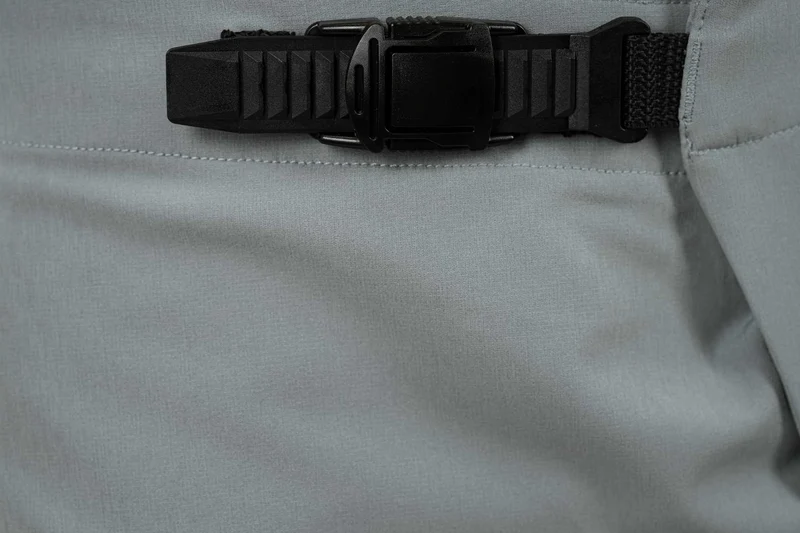 CUBE Edge Lightweight Baggy Shorts grey