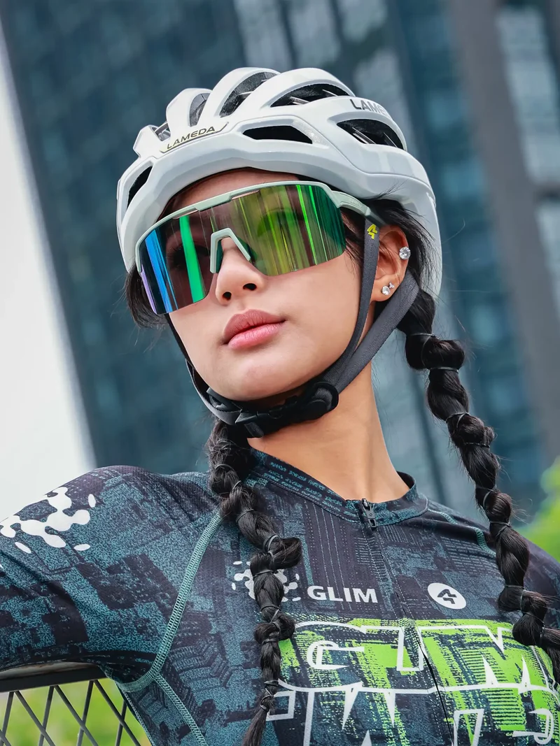 Photochromic Cycling Sunglasses LS350 Air - Green