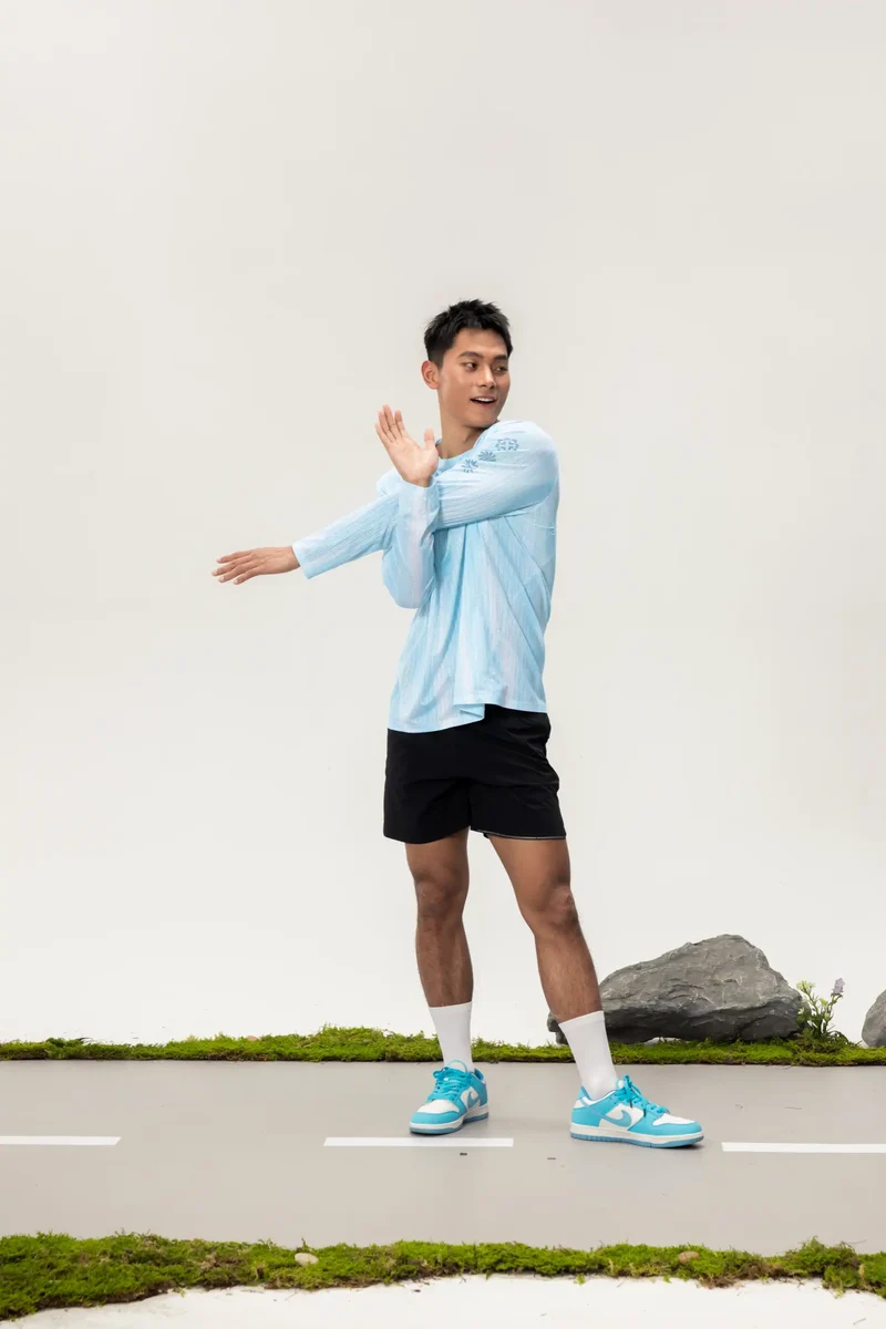 A x C Unisex Lightweight Cycling Long-Sleeve T-Shirt - Ice